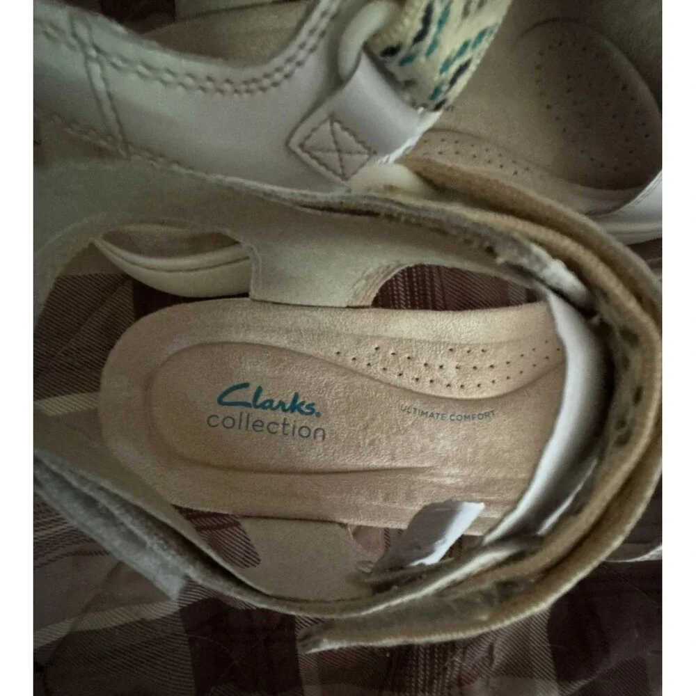 Clarks - Picture 5 of 9